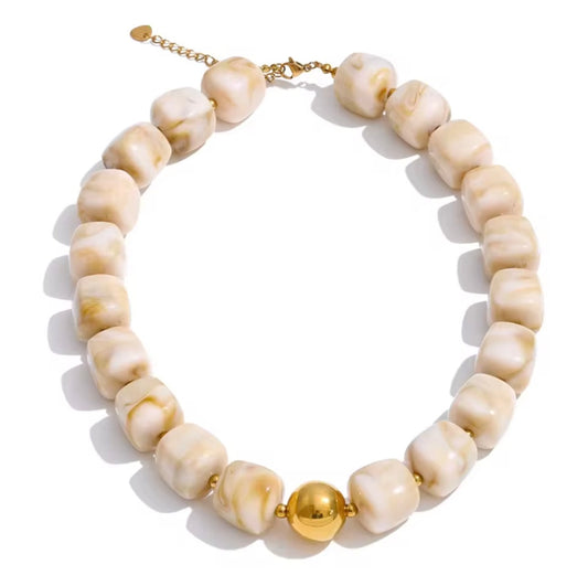 Tropi  Cream Necklace