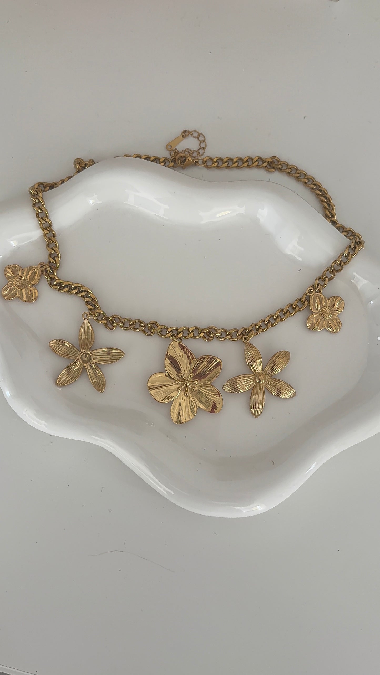Multi charm flower Necklace