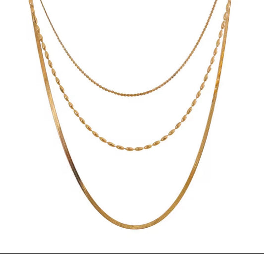 Vela gold Necklace