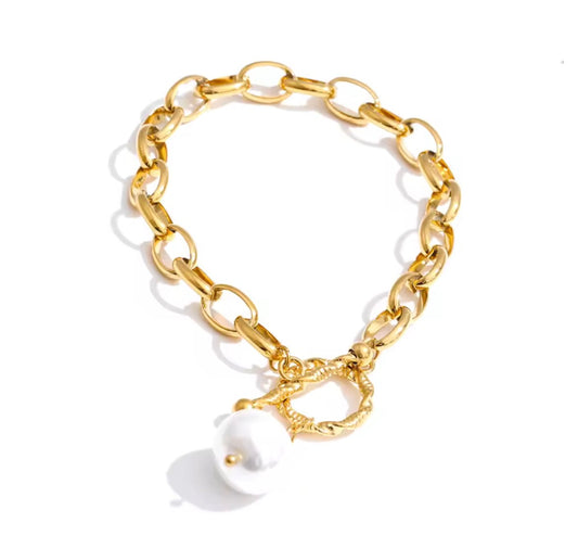 Amara Pearl Bracelets